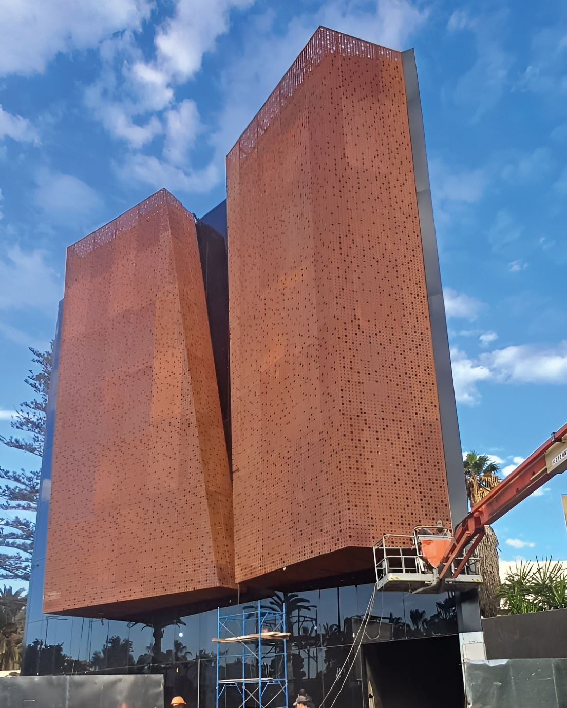 Monumental outdoor sculpture created through custom art fabrication