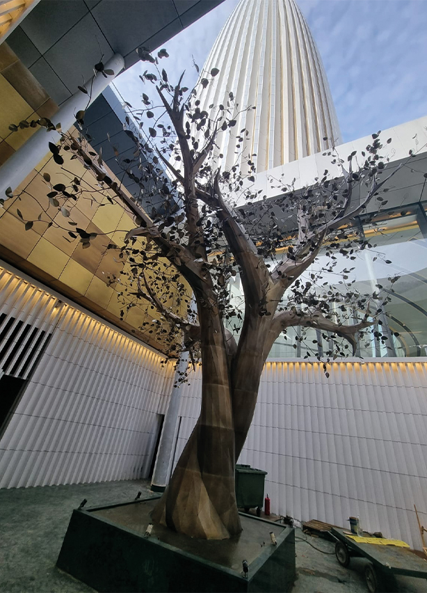 Sculpture d'arbre monumentale en métal — installation artistique sur mesure, Maroc